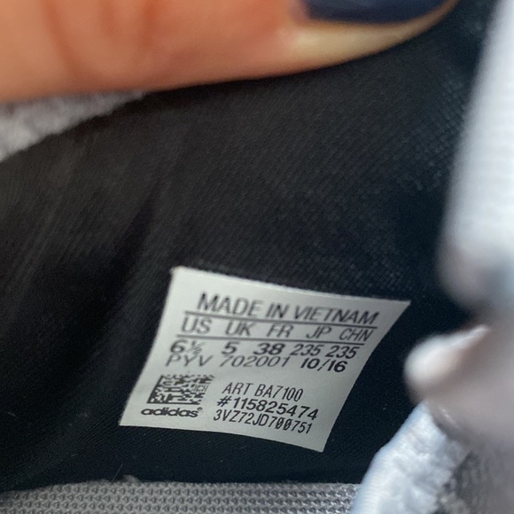 Adidas Snake skin sneakers - Picture 4 of 4